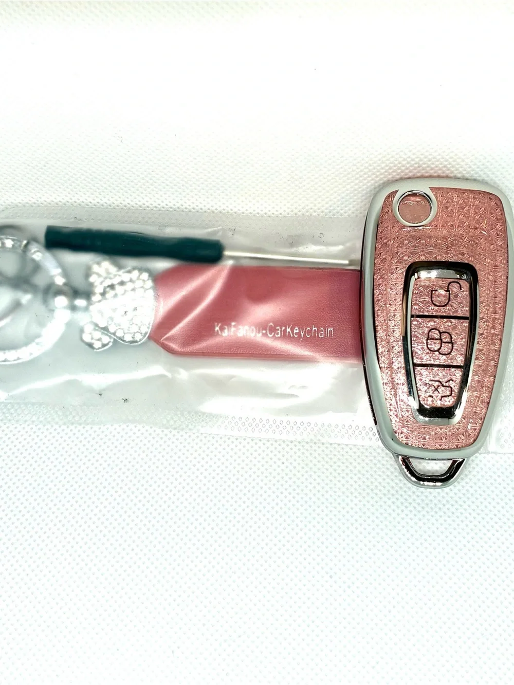 NEW Car Key Chain Ring Clip 4.45 in Leather Key Fob Wristlet W/ Key Fob Cover